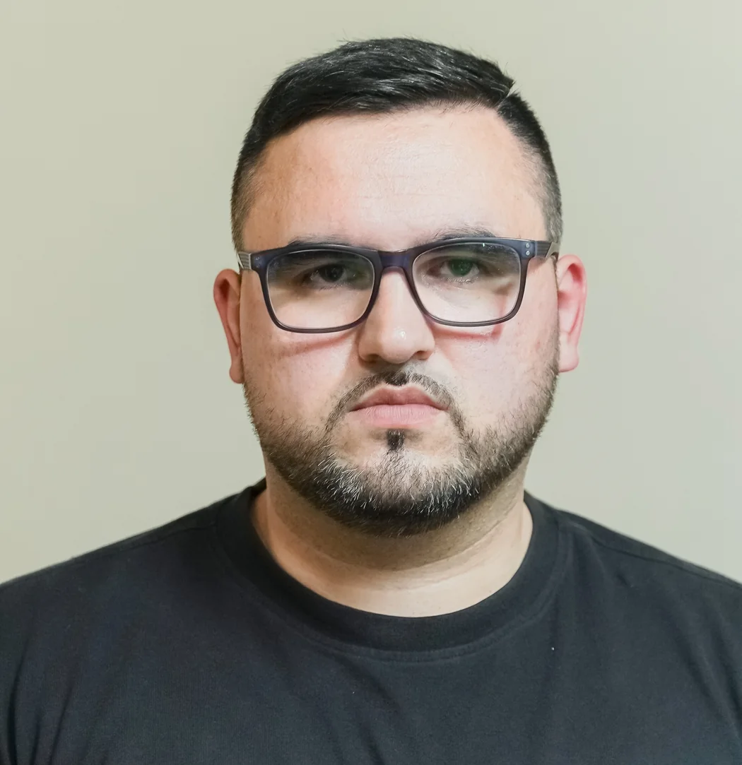 Gulfarm Ahmed authority headshot with glasses